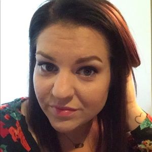 Meet your Posher, Stefanie